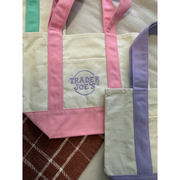 Complete Set of 4 Trader Joe's Pastel Canvas Mini Totes – NWT - Picture 3 of 7